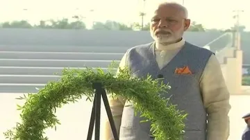 Modi pays tributes at UAE war memorial