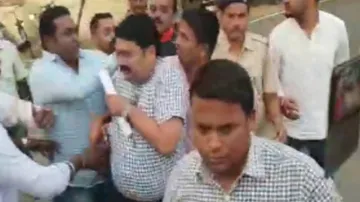 Arrested chit fund company MD manhandled outside court