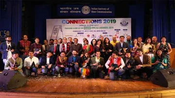 IIMC alumni awarded for contribution to journalism