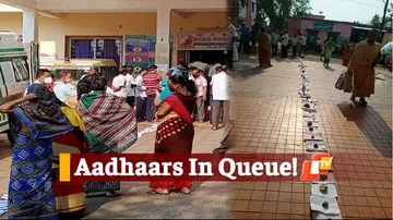 Watch: Aadhaar Cards Queued At Odisha Hospital As People Wait Hours For #COVID Vaccine