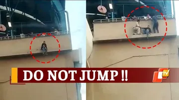 Watch: Girl Attempting Suicide At Metro Station In Faridabad Saved By CISF Personnel