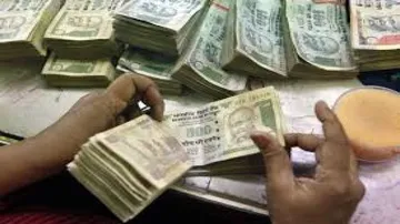 Fake currency racket busted, 2 held