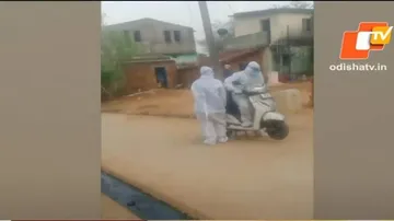 Sons Carry Covid Positive Father’s Body On Motorcycle For Cremation In Odisha’s Bolangir