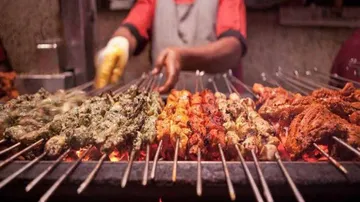 SDMC bans display of non-veg food items