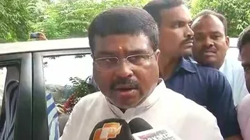 Odisha govt failed in Cyclone Titli Management: Pradhan
