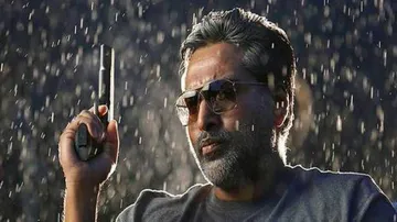 Hindi remake of 'Dhuruvangal 16' on the cards