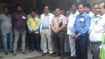 'Please Suspend Me': Doctors At Bargarh DHH Stage Unique Protest Opposing ADMO's Suspension