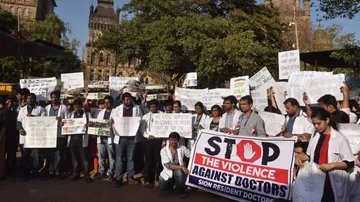 Maharashtra doctors withdraw mass leave agitation
