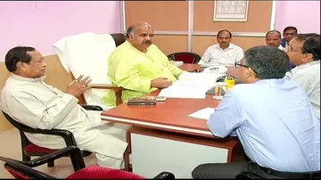 Minister warns of possible drought in many districts of state