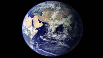 Astronomers discover new moon temporarily orbiting Earth