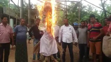 Chopper Row: Support for Jay Panda pours in, CM’s effigy burnt in Kendrapara