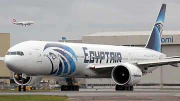 EgyptAir flight debris found, black box search continues