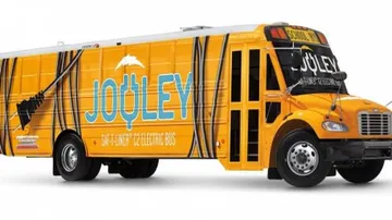 Daimler's electric school bus to hit US road by 2019