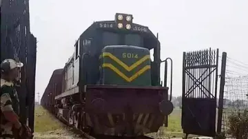 After Samjhauta, Pak to suspend Thar Express