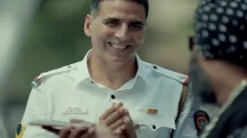 Akshay Kumar urges everyone to follow traffic rules
