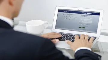 Facebook leaked identities of moderators to potential terrorists