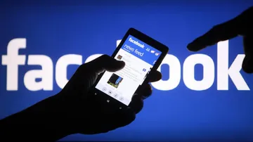 No more fake news & misinformation in Facebook