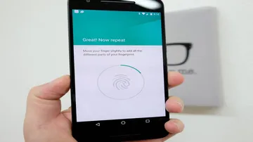 Fingerprint sensor-enabled phones' shipment to cross 1bn in 2018