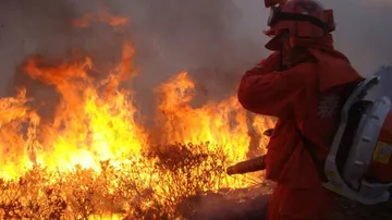 26 firefighters die battling China forest fire
