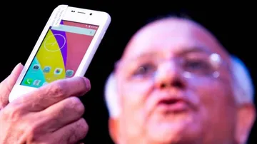 'Freedom 251' fraud: Police hunt for other directors
