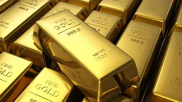Gold may remain overvalued in relation to oil for long