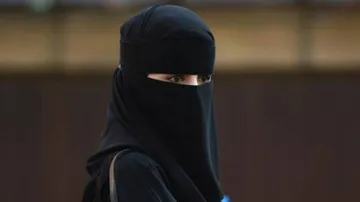Muslim woman wins $85,000 lawsuit after police remove her hijab