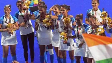 Hockey women, sailors take silver; boxer Amit, women's squash team in finals