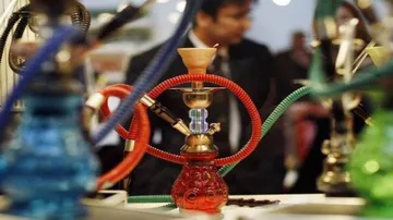 Delhi Govt bans hookah bars; asks police to cancel licenses
