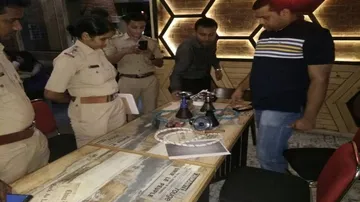 Commissionerate Police raids hookah bar in Capital city