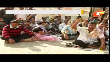Gana Sikhyakas stage stir before ministers’ houses