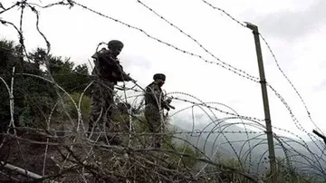 India, Pakistan trade fire on LoC in Poonch