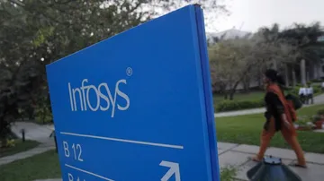 White House welcomes Infosys move to hire 10,000 Americans