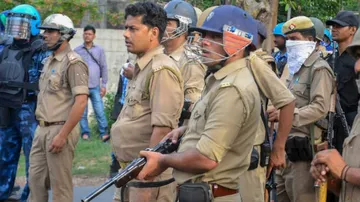 Violence breaks out at Aligarh Muslim University over Jinnah's portrait