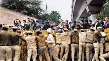 Delhi Police Opposes In HC Setting Up Of SIT Committee On Jamia Violence