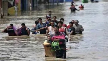 Kashmiris yet to recover from flood disaster 