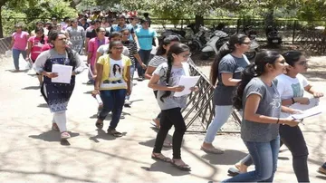 SC puts admissions to IITs, NITs and other engineering colleges on hold