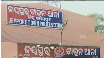 Police, ganja smugglers exchange fire in Jeypore