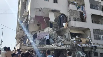 5 Dead, 20 Injured In Karachi Building Explosion