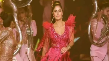 Katrina Kaif Raises Temperature With Her Moves [Watch]