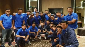 Kohli meets India U-19 boys