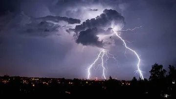 Met dept issues lightning alert for 18 districts in Odisha