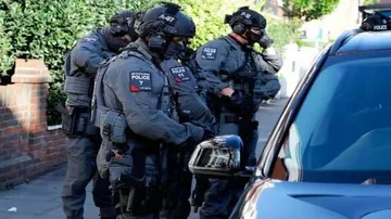 Teen arrested for London Tube bombing