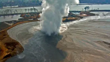 Source of world's largest mud eruption traced to volcano