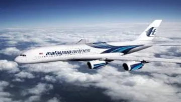 Flight MH370: Search teams receive signals again