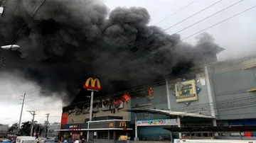 37 people feared dead in Philippine city mall fire