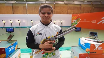 Manu shoots gold with world record; Anish gets bronze