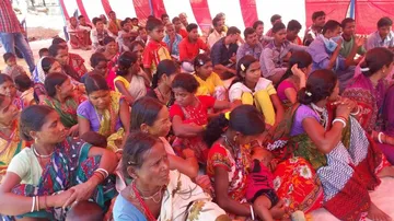 57 Maoist sympathisers shun violence; join mainstream