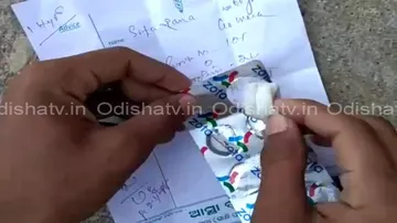 Tissue paper in medicine strip, probe begins
