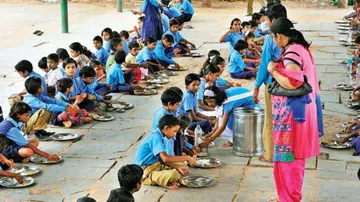 Headmistress suspended for stealing mid-day meal rice