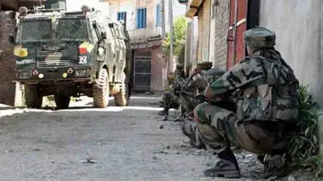 Soldier killed in Pakistan firing on LoC in Rajouri